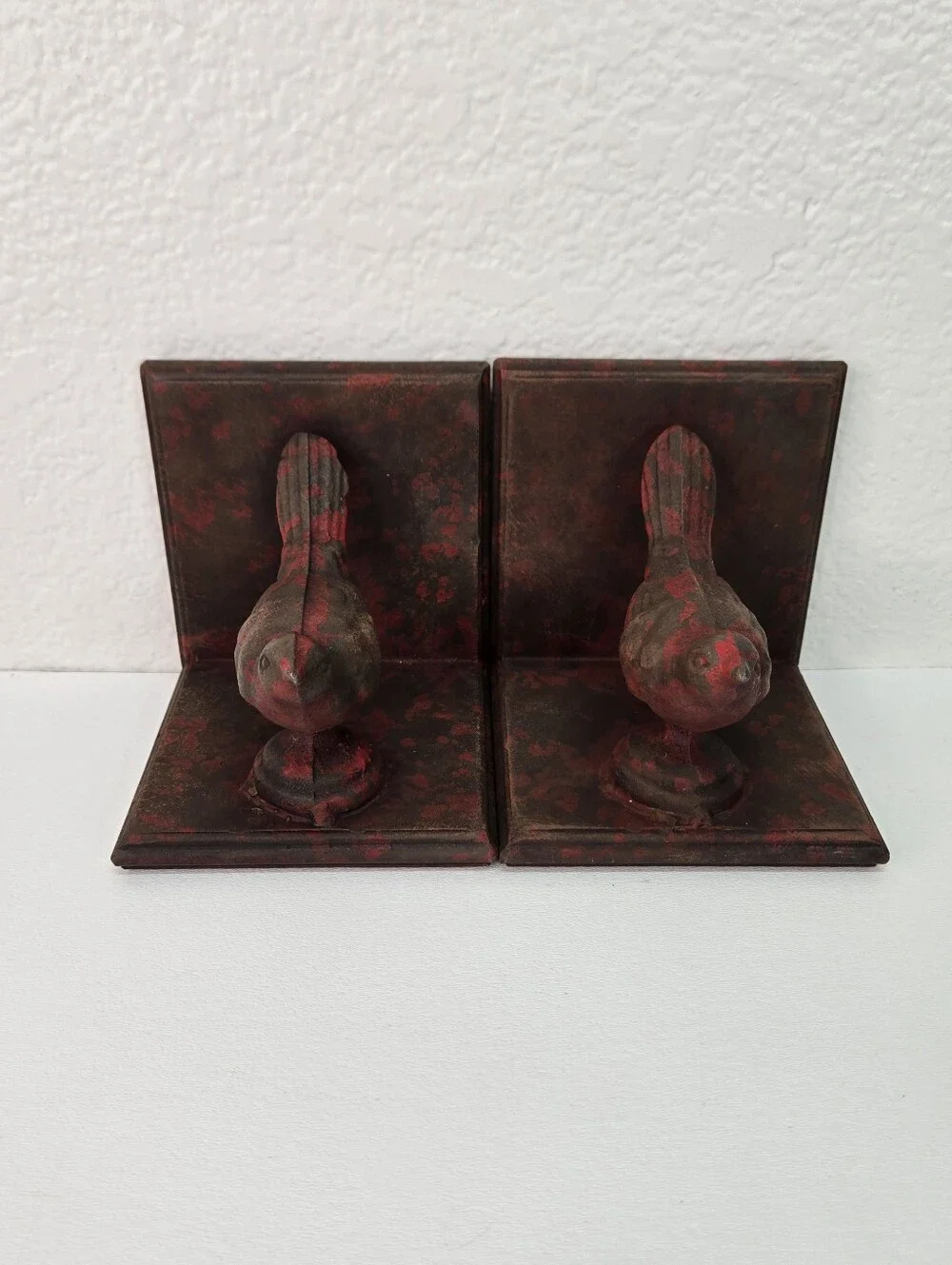 Vtg Cast Iron Songbird Sparrow Bookends Pair Red Paint Country Shelf Art Statues